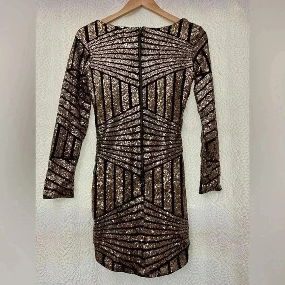 2/$12 Charlotte Russe Sequin Black And Gold Bodycon Dress Size XS Low Cocktail - Picture 7 of 10